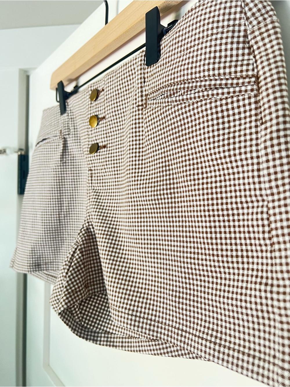 Friday Women’s NWT Brown White Gingham Shorts Size Large Preppy